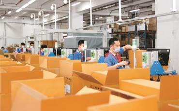 深圳特區(qū)報頭版報道深圳飛力達(dá)物流暢旺