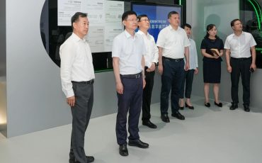 蘇州市人大常委會主任李亞平一行調(diào)研飛力達(dá)